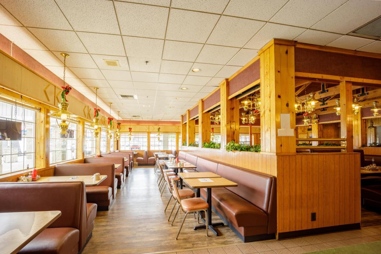 The Summit Inn Snoqualmie Pass 외부 사진